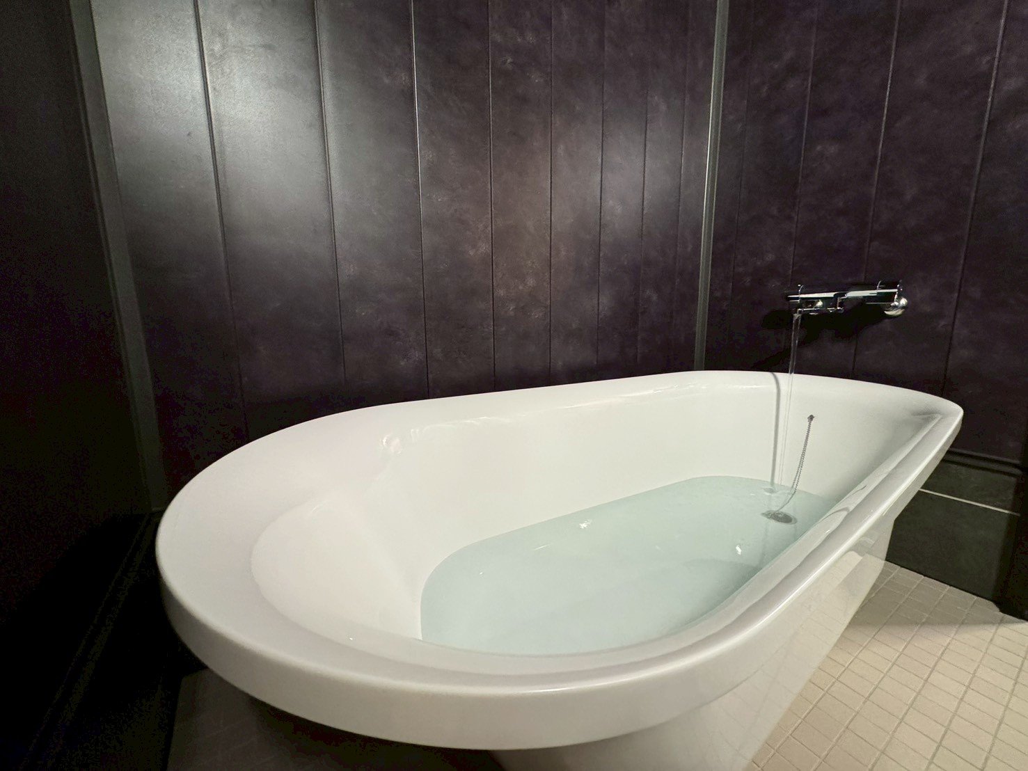 瞑想棟 天然地下水の水風呂