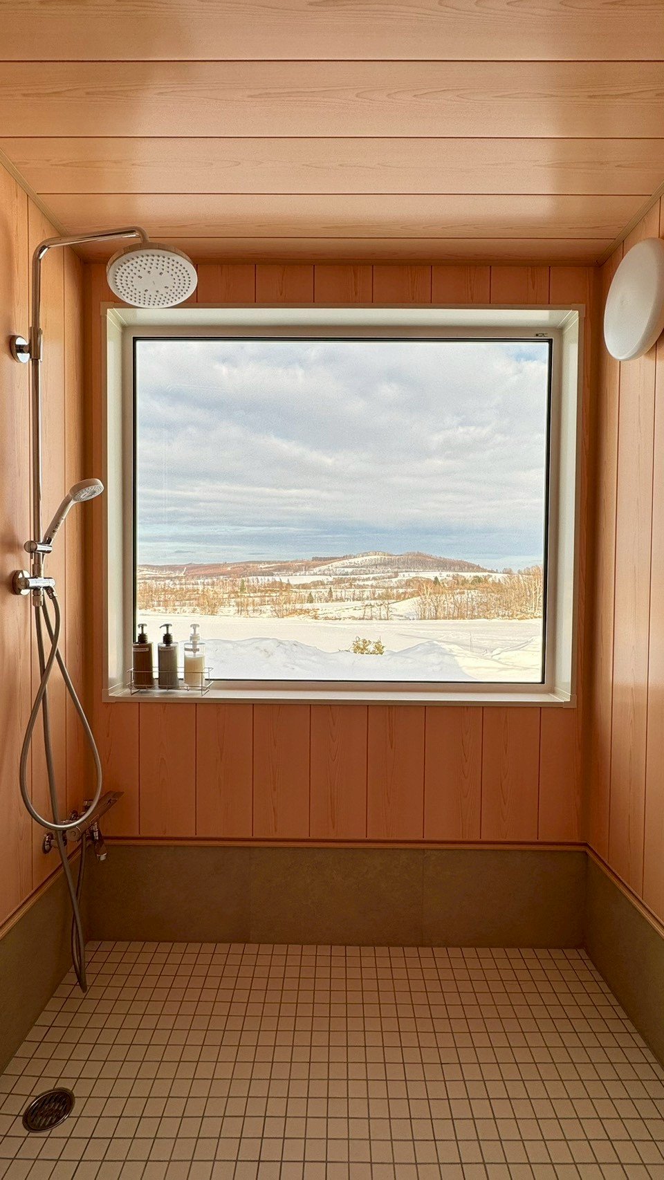 座禅棟 シャワー室 絶景窓付き